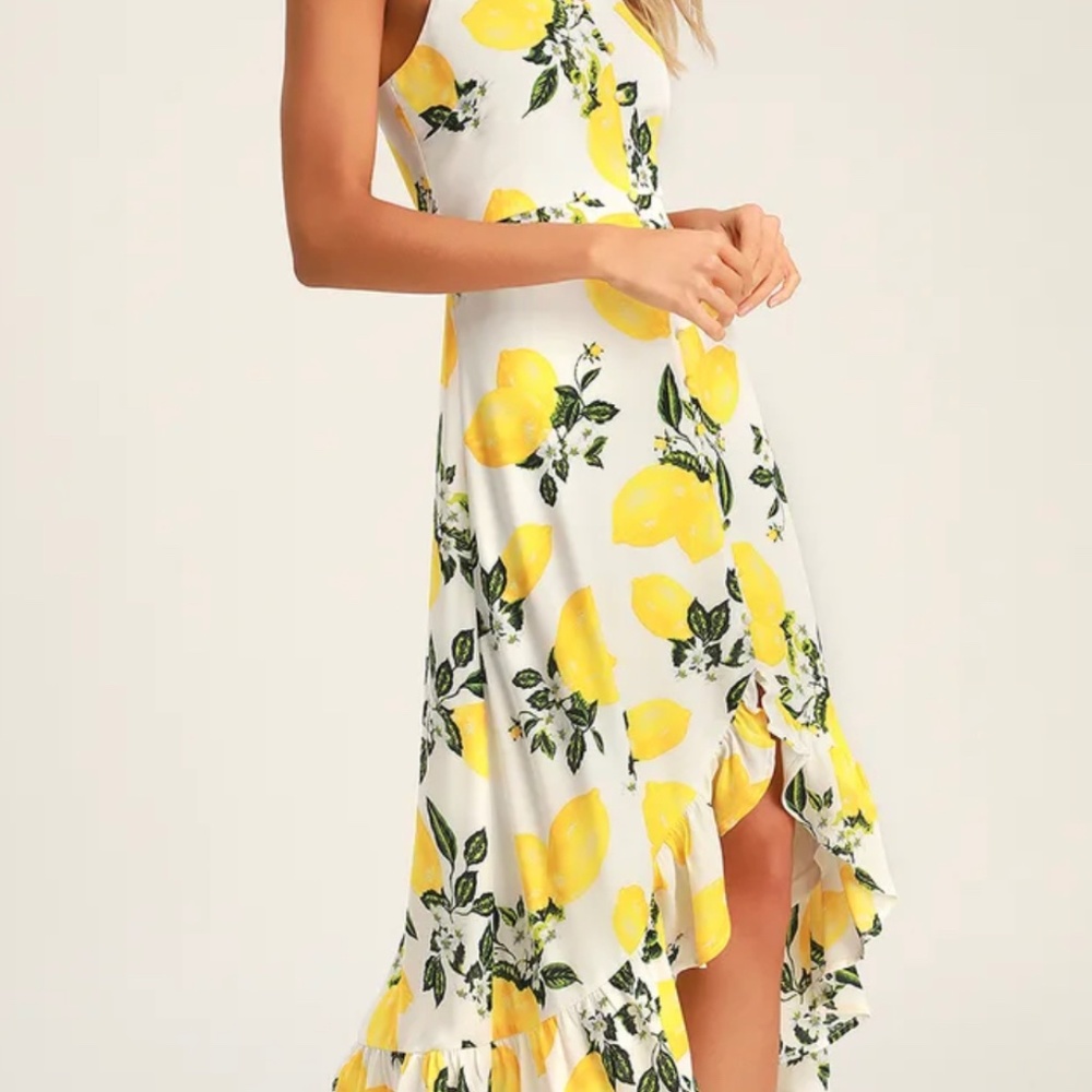 Lulu’s  lemon 🍋 dress